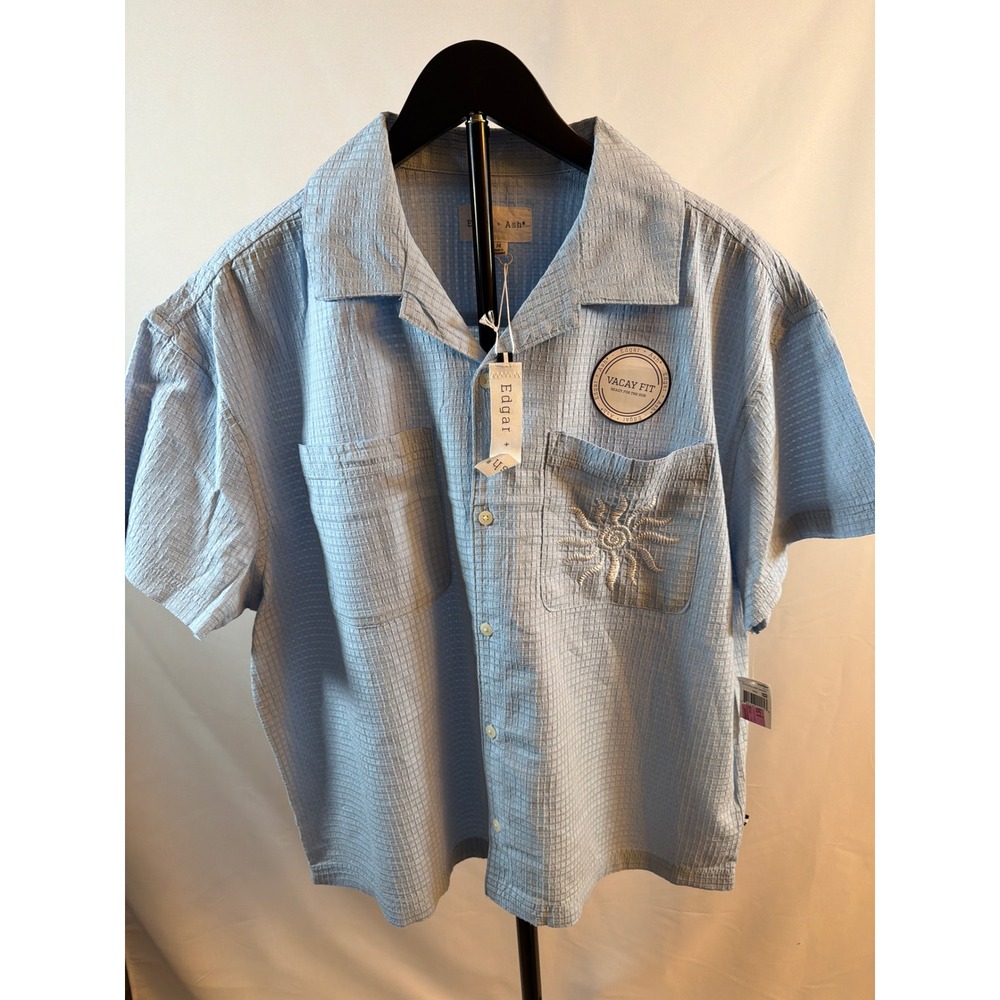 Edgar + Ash Mens Vacay Fit Light Blue Textured Sun Embroidered Shirt Medium NWT